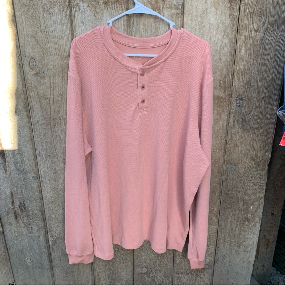 ALO Yoga Pink Men's Henley